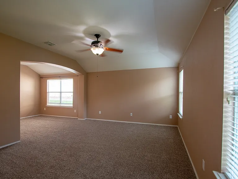 3725 Sapphire St — Photo 13