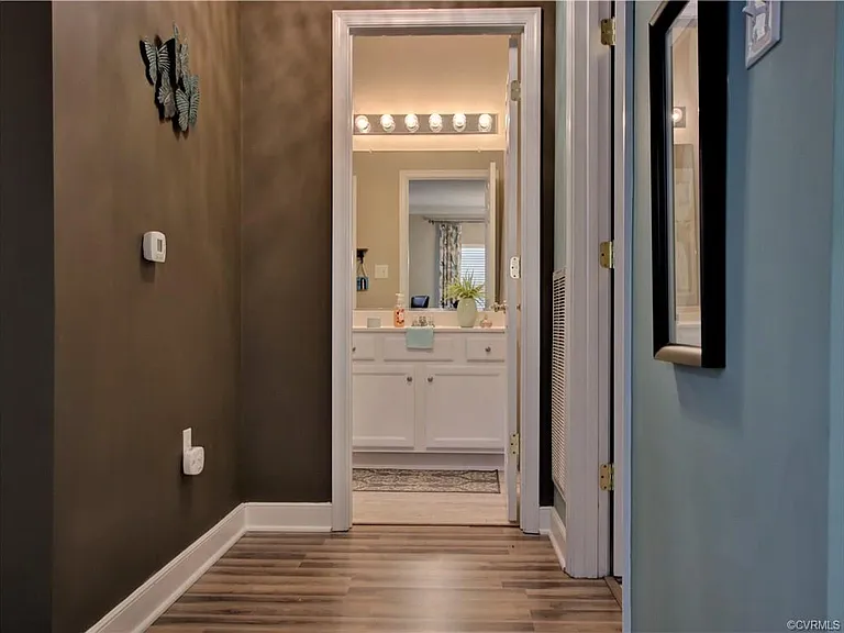 4706 Twin Hickory Lake Dr — Photo 31