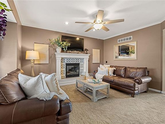 5th image of 15409 Belmont Ct