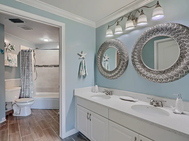 400 Uno Lago Dr #204 — Photo 27