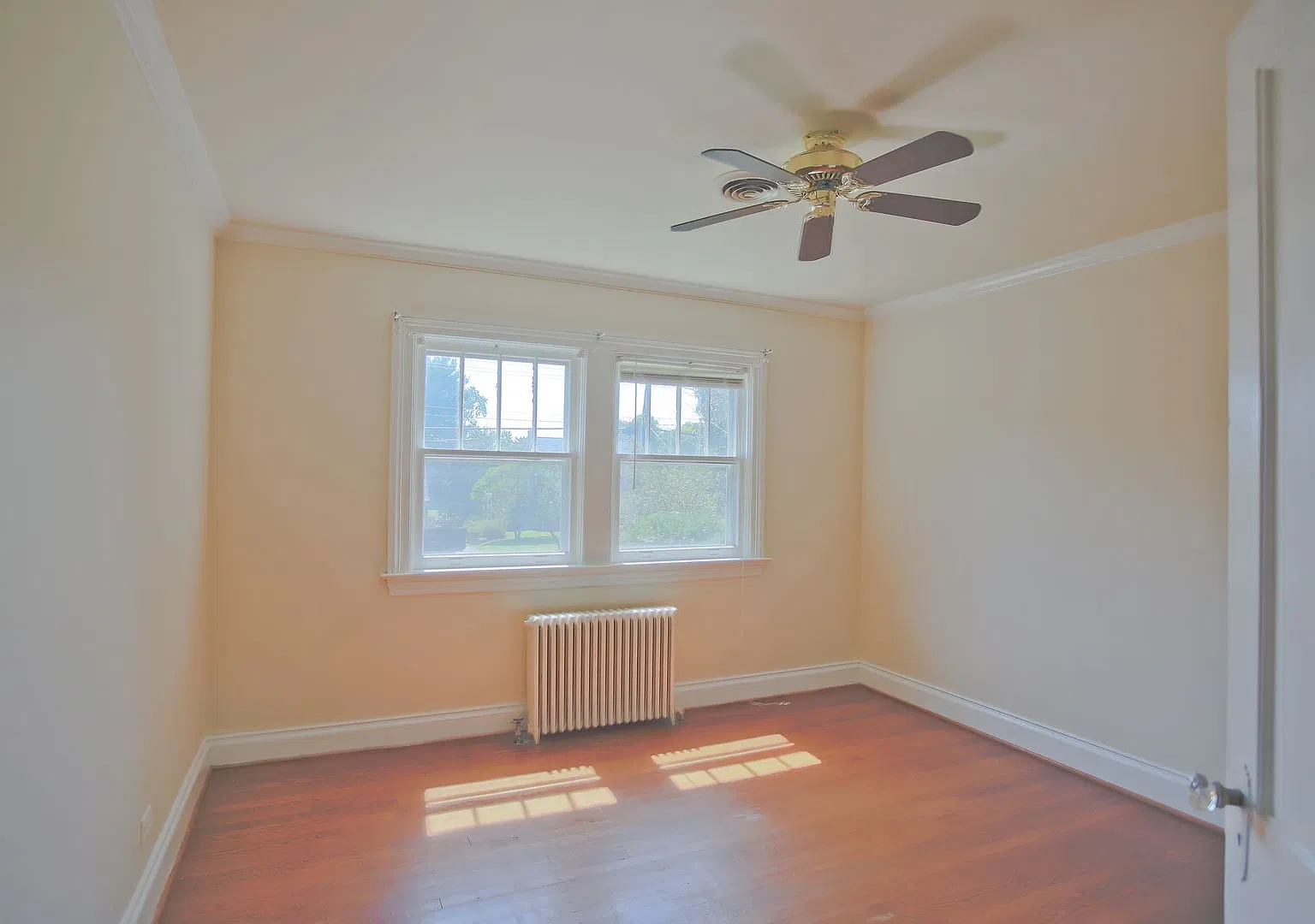 1017 Locust Avenue — Photo 4