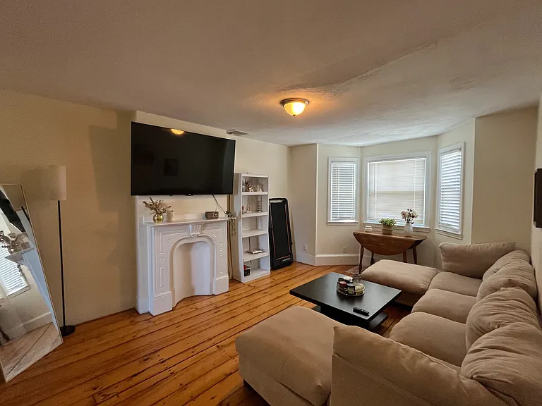 28 Parker St #2 — Photo 8