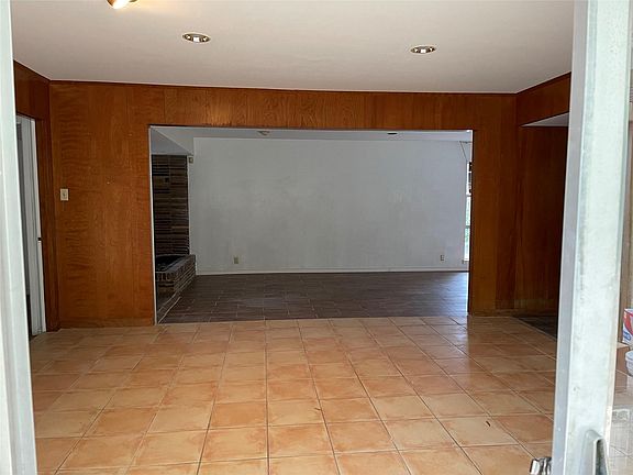 Formal Dinning or family room