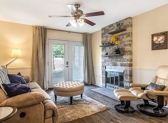 4th image of 211 Parkview Blvd #211