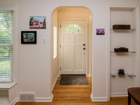 4th image of 2133 Brockman Blvd