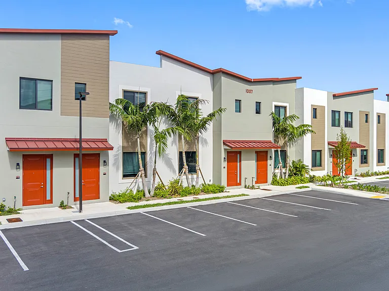ID Oakland Park — Photo 45