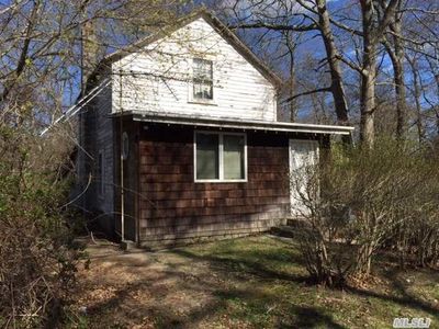 5 Lafayette Ave, Mastic, NY, 11950