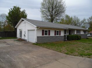 823 W Buckeye St, Columbus, KS 66725