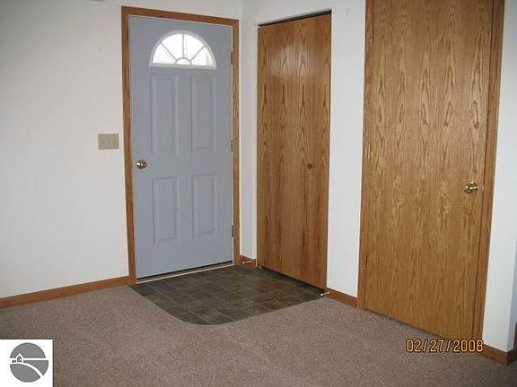 3rd image of 2911 Elizabethtown Dr
