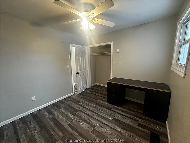 110 Victoria St — Photo 11