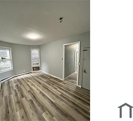 5th image of 32 Van Cortlandt Park Ave APT 6