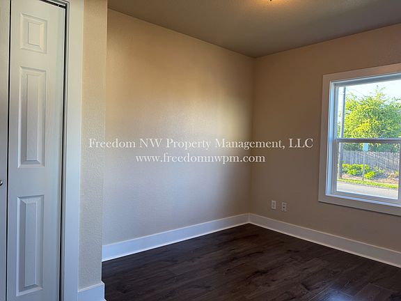 5th image of 601 S Silver St #1