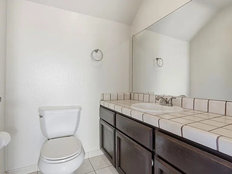 498B Beck St — Photo 10
