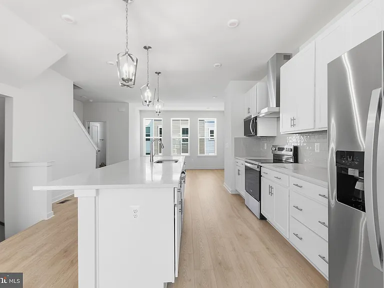 18002 Alicia Ave — Photo 17