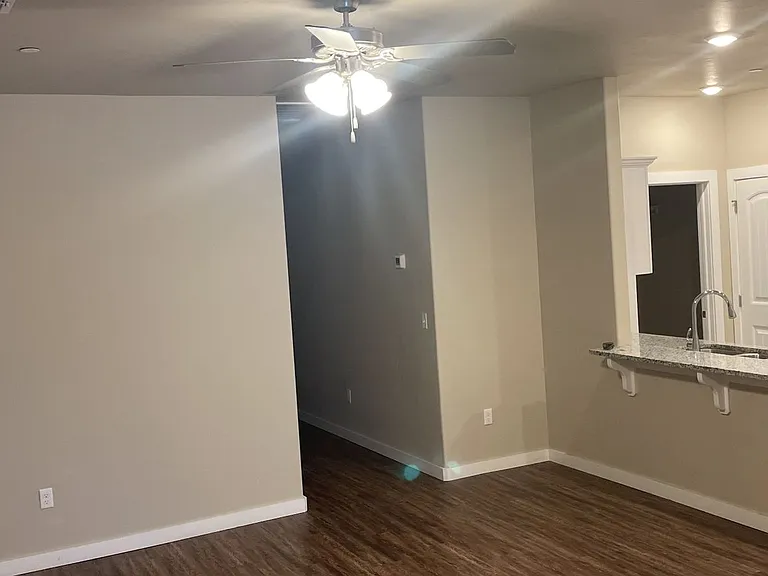 5212 Oakwood Villa Ct — Photo 4
