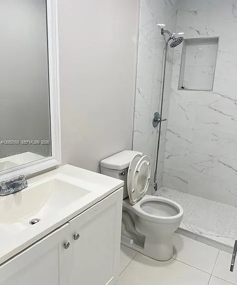 922 NW 2nd St #2 — Photo 7