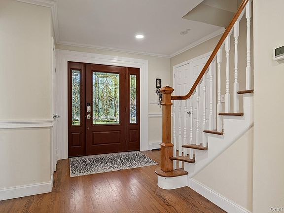 5th image of 108 Burr Road
