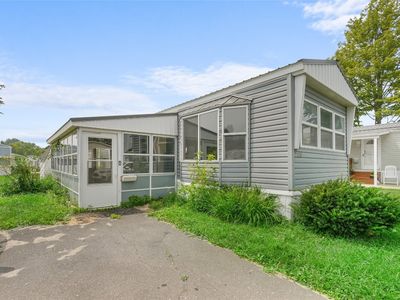 2718 E Park Ln, Erie, PA, 16506