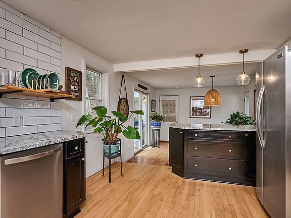 4th image of 25 Ludlow Rd