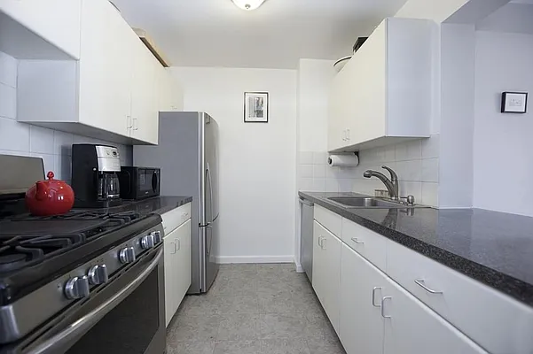 Rented by Olshan Realty | media 4