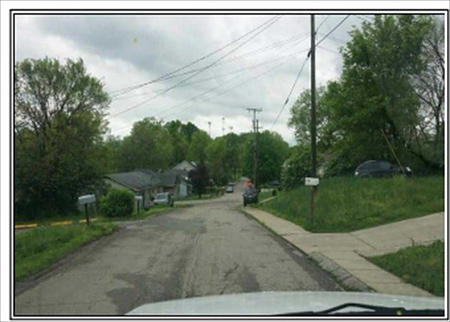 2nd image of 2218 Burns St
