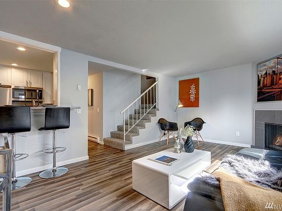 4th image of 150 Melrose Ave E APT 409