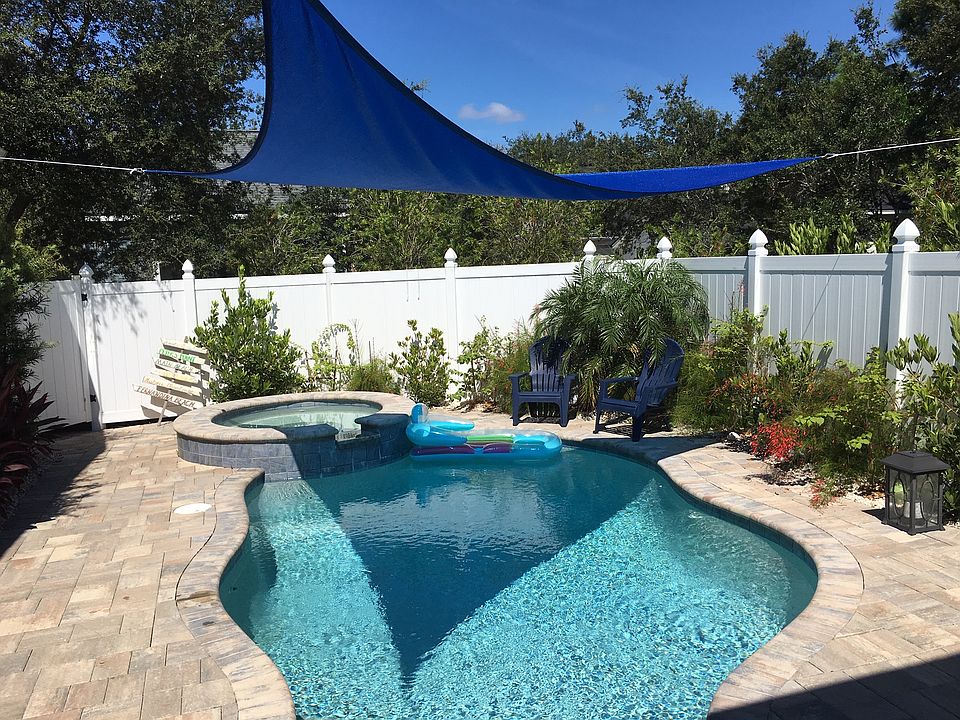 2nd image of 1737 Azalea St