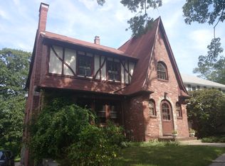 93 Bellevue Hill Rd, West Roxbury, MA 02132