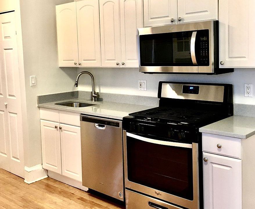 1st image of 847 Clarence Ave #847-3