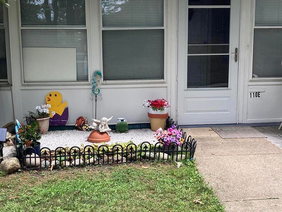 1st image of 110E Edinburgh Lane