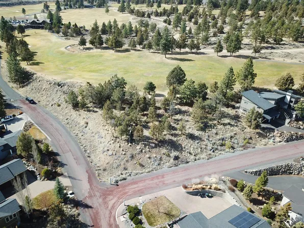 3397 NW Eighteenth Fairway Pl, Bend, OR 97703