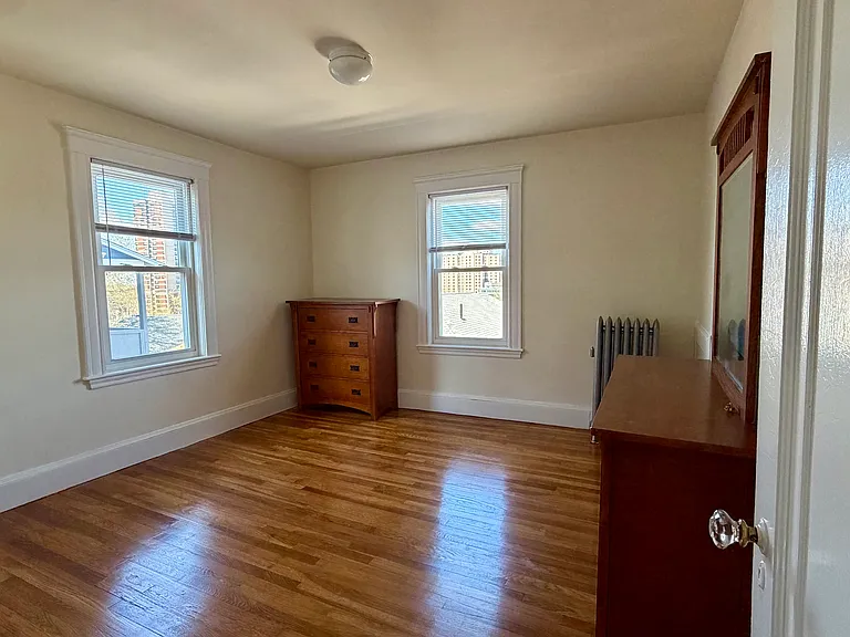 157 Hillside St — Photo 6