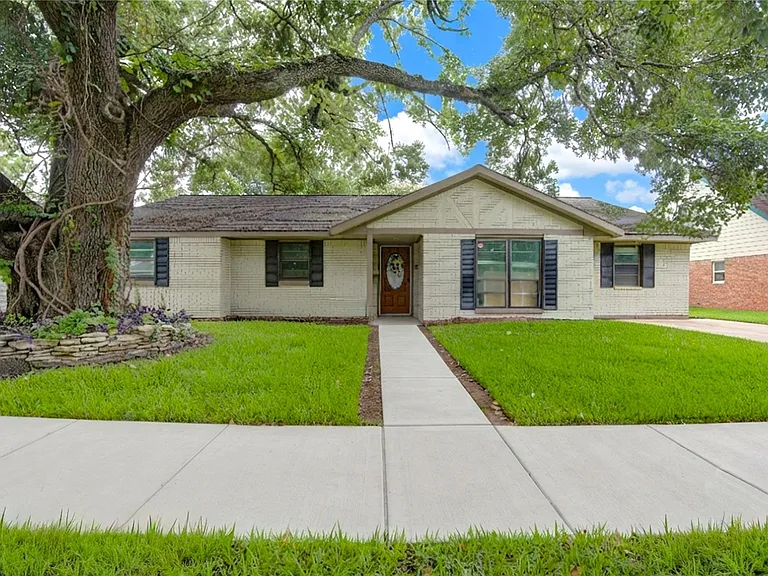 2117 Willow Wisp Dr — Photo 2