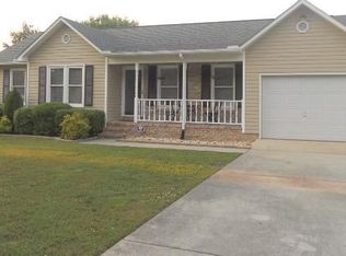 121 Bradbury Ct, Tullahoma, TN 37388