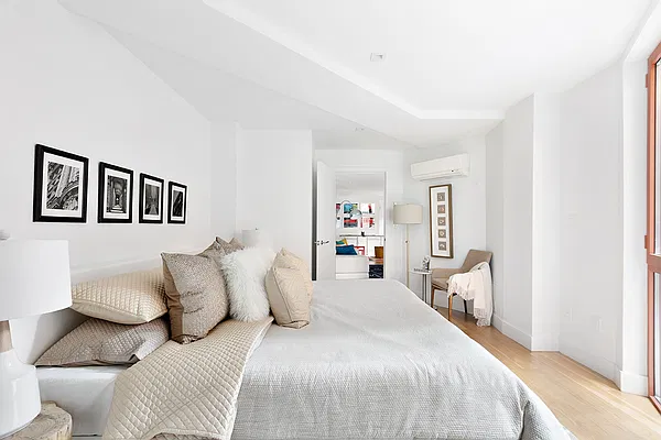 Sold by Compass | media 6