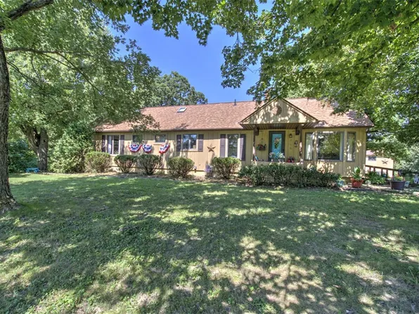 6440 W Hill Rd, Decatur, IL 62522