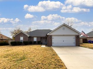 303 Edgehill Ave, Lowell, AR 72745