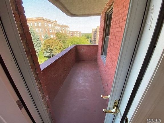 4th image of 72-36 112th St #407