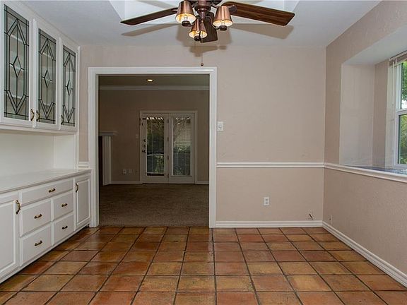 3rd image of 11601 Blue Creek Dr