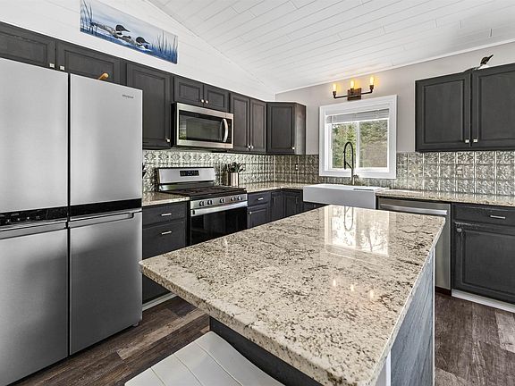 3rd image of 13462 Villa Rd