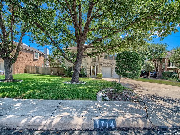 3rd image of 1714 Chippington Dr
