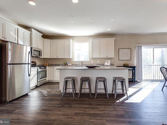 4th image of 45455 Havenridge St