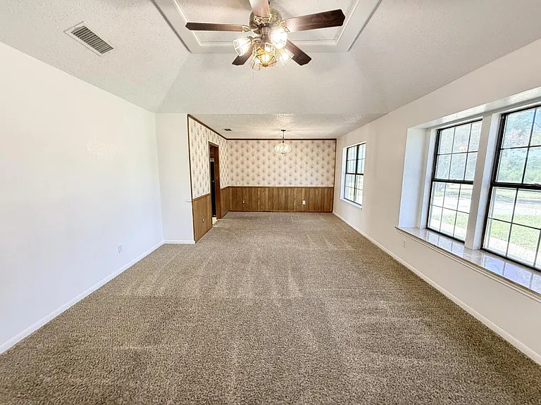 2315 E Highway 190 — Photo 9