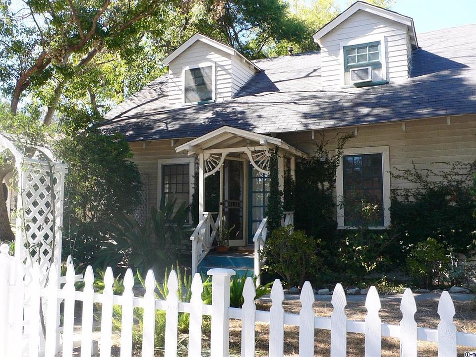 1st image of 645 E Villa St