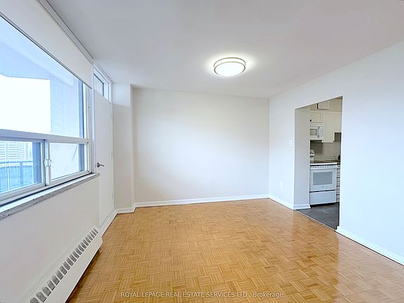 4th image of 12 Rockford Rd #1006