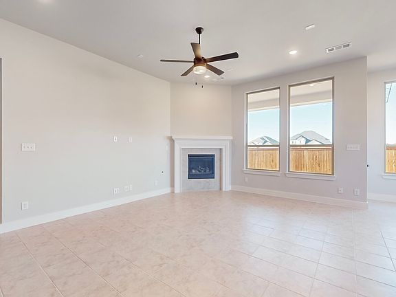 4th image of 1818 Buckeye Ln