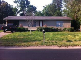 107 E Bertha St, Fayetteville, AR 72703