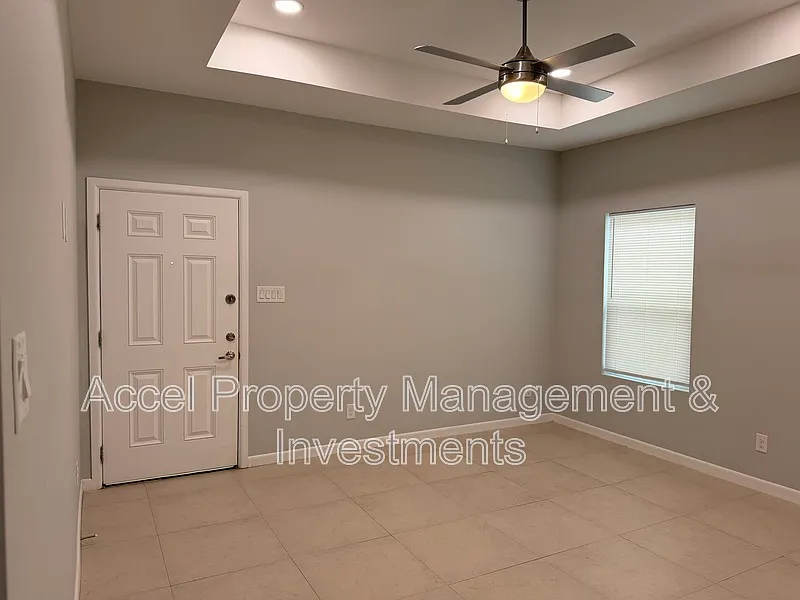 3 bed, 2.0 bath, $1,175 — Photo 3