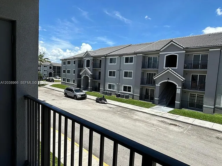 15460 SW 284th St #4207 — Photo 3