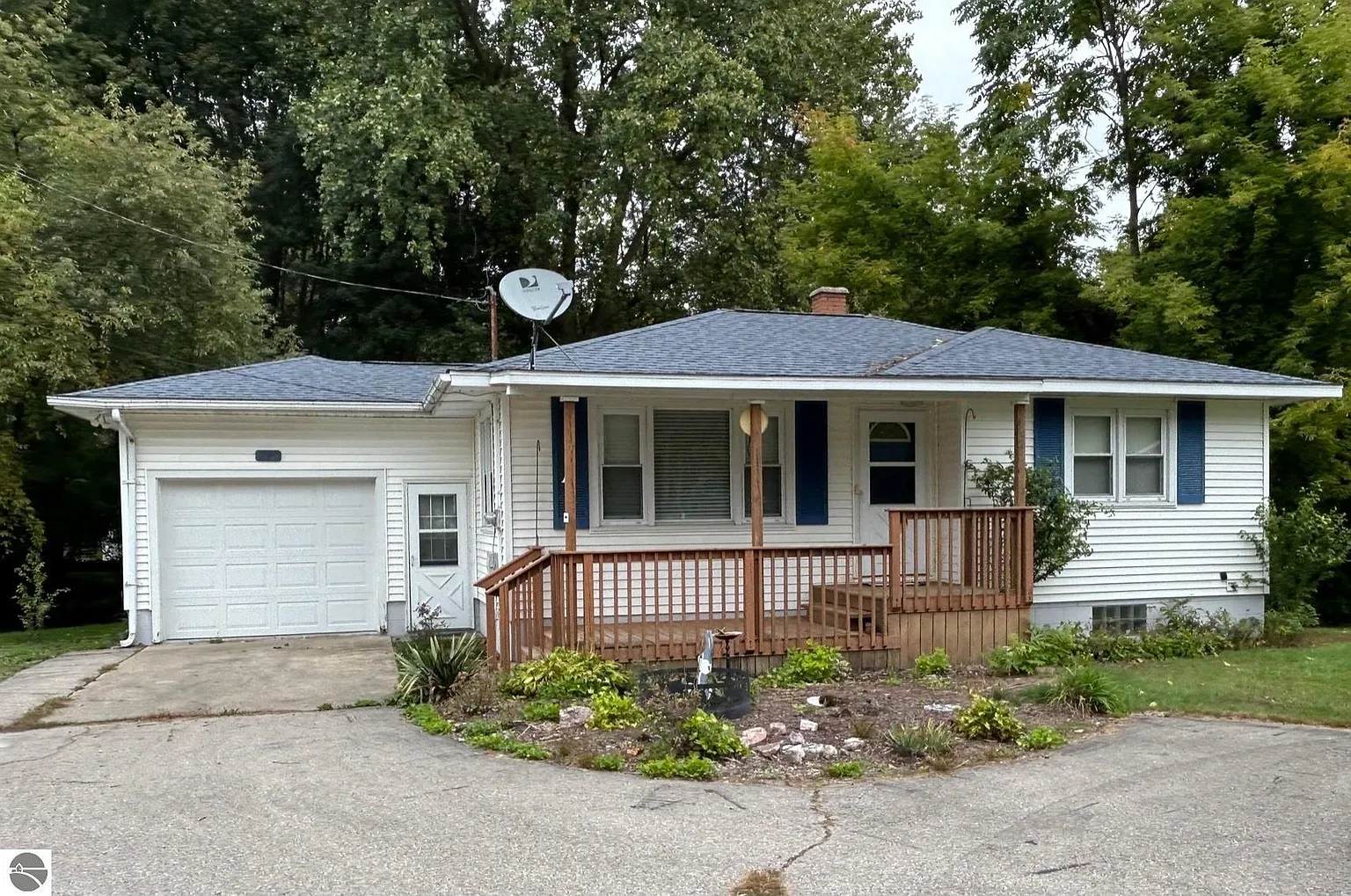 3375 Old Kawkawlin Rd photo 1